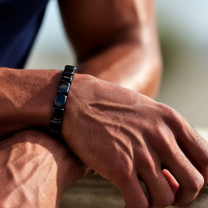Dominor - Brazalete de Hematita | Energía que Impone Respeto
